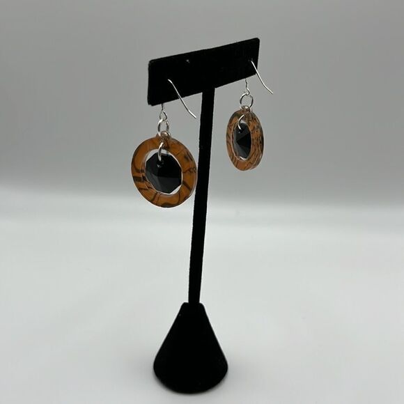 NWOT- Silver Tone Swarovski Retro Rings with Octagon Swarovski Crystal Earrings - Picture 1 of 6